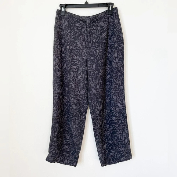 Tommy Bahama Women's Black Gray Floral 100% Silk Cropped Pants 6 - Picture 1 of 11